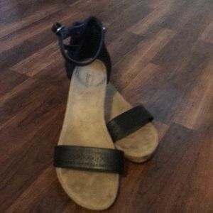 Bass Sandals